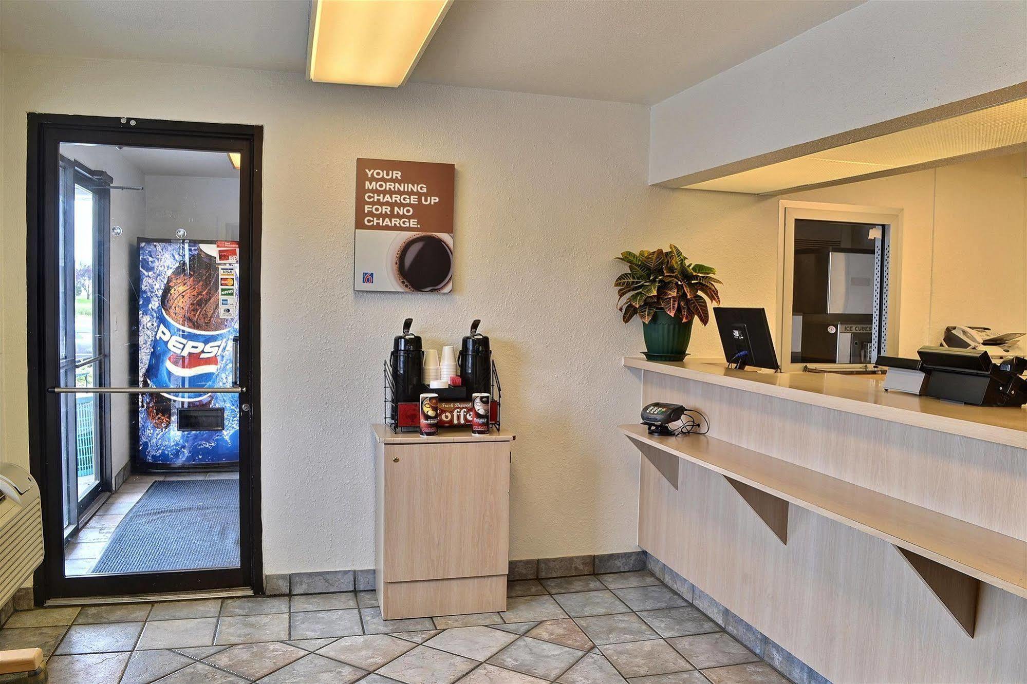 Motel 6-Billings, Mt - South Exterior photo
