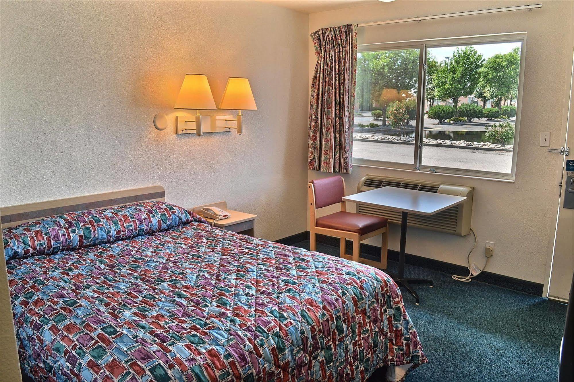 Motel 6-Billings, Mt - South Exterior photo